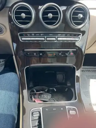 Mercedes-Benz GLC 2022 GLC 300 4dr SUV