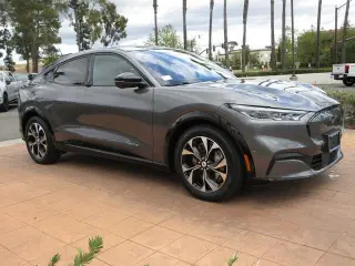 Ford Mustang Mach-E 2023 Premium 4dr SUV