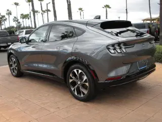 Ford Mustang Mach-E 2023 Premium 4dr SUV