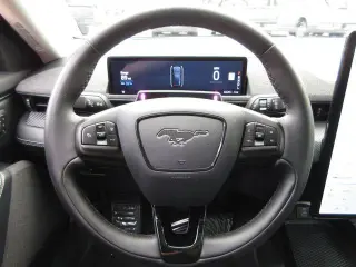 Ford Mustang Mach-E 2023 Premium 4dr SUV