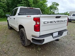 Chevrolet Silverado 1500 2023 4x4 Custom 4dr Crew Cab 5.8 ft. SB