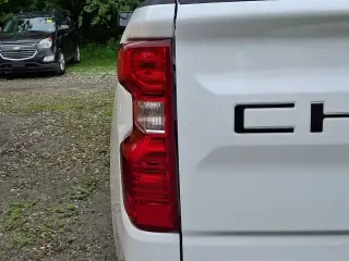 Chevrolet Silverado 1500 2023 4x4 Custom 4dr Crew Cab 5.8 ft. SB