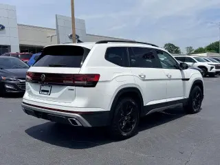 Volkswagen Atlas 2024 AWD Peak Edition SEL 4Motion 4dr SUV
