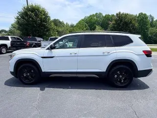 Volkswagen Atlas 2024 AWD Peak Edition SEL 4Motion 4dr SUV