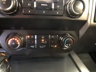 Ford F-150 2019 4x4 XLT 4dr SuperCrew 5.5 ft. SB