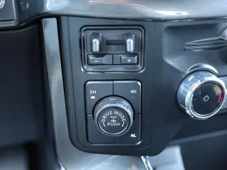 Ford F-150 2023 4x4 XLT 4dr SuperCrew 6.5 ft. SB