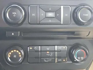 Ford F-150 2018 4x2 XL 2dr Regular Cab 6.5 ft. SB