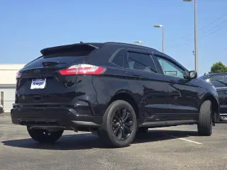 Ford Edge 2022 AWD SE 4dr Crossover
