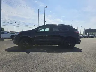 Ford Edge 2022 AWD SE 4dr Crossover