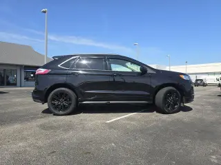 Ford Edge 2022 AWD SE 4dr Crossover