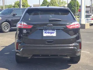 Ford Edge 2022 AWD SE 4dr Crossover