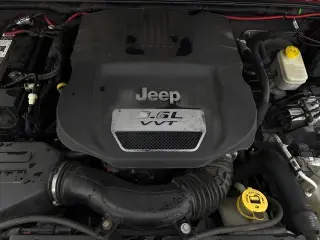 Jeep Wrangler Unlimited 2013 4x4 Sport 4dr SUV