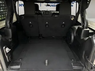 Jeep Wrangler Unlimited 2018 4x4 Sport 4dr SUV (midyear release)