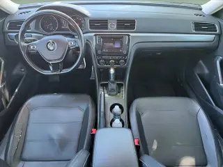 Volkswagen Passat 2017 1.8T R-Line 4dr Sedan