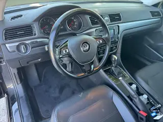 Volkswagen Passat 2017 1.8T R-Line 4dr Sedan