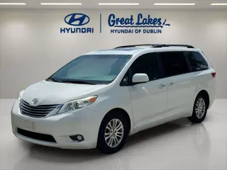 Toyota Sienna 2017 XLE 7-Passenger Auto Access Seat 4dr Mini-Van