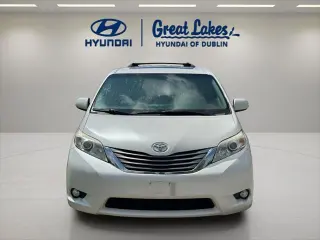 Toyota Sienna 2017 XLE 7-Passenger Auto Access Seat 4dr Mini-Van