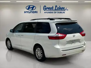 Toyota Sienna 2017 XLE 7-Passenger Auto Access Seat 4dr Mini-Van