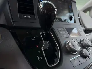 Toyota Sienna 2017 XLE 7-Passenger Auto Access Seat 4dr Mini-Van