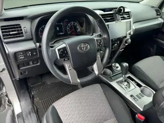 Toyota 4Runner 2023 4x4 SR5 4dr SUV