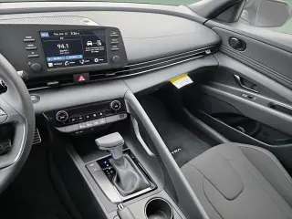 Hyundai ELANTRA 2026 SEL Sport 4dr Sedan