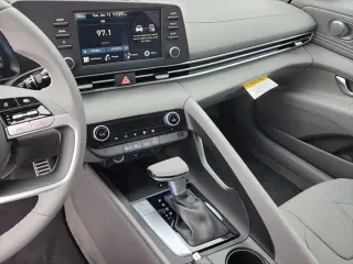 Hyundai ELANTRA 2026 SEL Sport 4dr Sedan