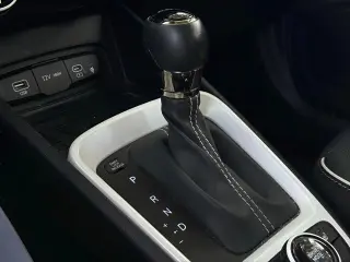 Hyundai VENUE 2024 Limited 4dr Crossover