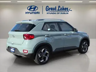 Hyundai VENUE 2026 SEL 4dr Crossover w/Two-Tone Roof