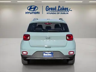 Hyundai VENUE 2026 SEL 4dr Crossover w/Two-Tone Roof