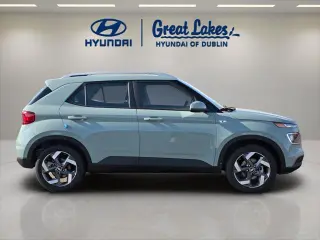 Hyundai VENUE 2026 SEL 4dr Crossover w/Two-Tone Roof