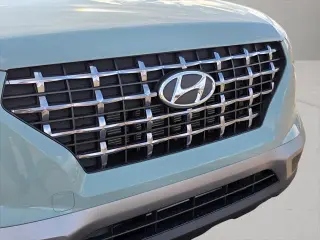 Hyundai VENUE 2026 SEL 4dr Crossover w/Two-Tone Roof