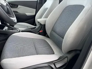 Hyundai KONA 2023 AWD SE 4dr Crossover
