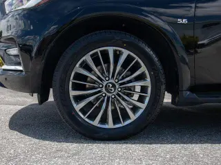 INFINITI QX80 2019 Luxe 4dr SUV