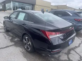 Hyundai ELANTRA Hybrid 2023 Limited 4dr Sedan