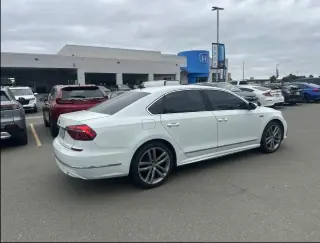 Volkswagen Passat 2017 1.8T R-Line 4dr Sedan