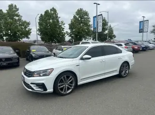 Volkswagen Passat 2017 1.8T R-Line 4dr Sedan