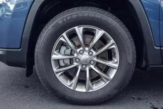 Jeep Cherokee 2020 4x4 Latitude Plus 4dr SUV