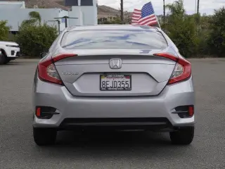 Honda Civic 2018 LX 4dr Sedan CVT