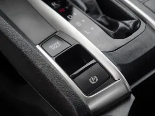 Honda Civic 2018 LX 4dr Sedan CVT