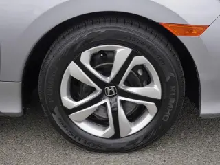 Honda Civic 2018 LX 4dr Sedan CVT