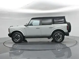 Ford Bronco 2023 4x4 Base Advanced 4dr SUV