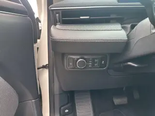 Ford Mustang Mach-E 2024 Select 4dr SUV