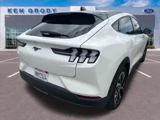 Ford Mustang Mach-E 2024 Select 4dr SUV