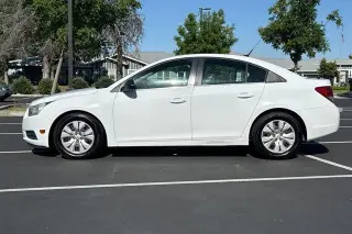 Chevrolet Cruze 2012 LS 4dr Sedan