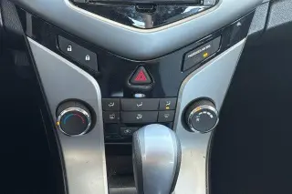 Chevrolet Cruze 2012 LS 4dr Sedan