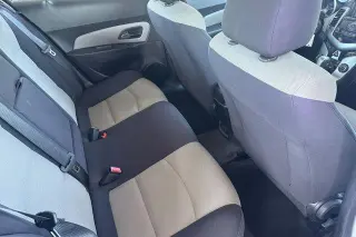 Chevrolet Cruze 2012 LS 4dr Sedan
