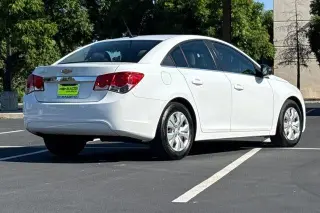 Chevrolet Cruze 2012 LS 4dr Sedan