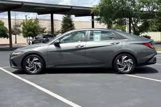 Hyundai ELANTRA Hybrid 2025 Limited 4dr Sedan