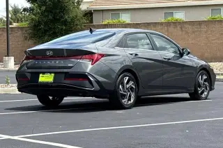 Hyundai ELANTRA Hybrid 2025 Limited 4dr Sedan
