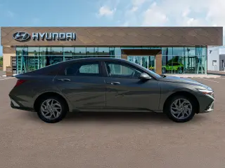Hyundai ELANTRA Hybrid 2025 Blue 4dr Sedan